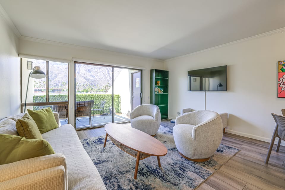 Mtn-View Condo w/ Pool Access in Palm Springs! Apartment in Palm Springs