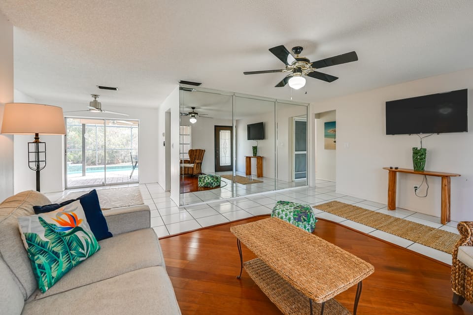 3 Mi to Naples Botanical Garden: Home w/ Hot Tub! House in East Naples