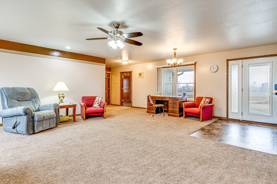 ‘Meadow Edges’ w/ Yard & Views in Odon House in Indiana