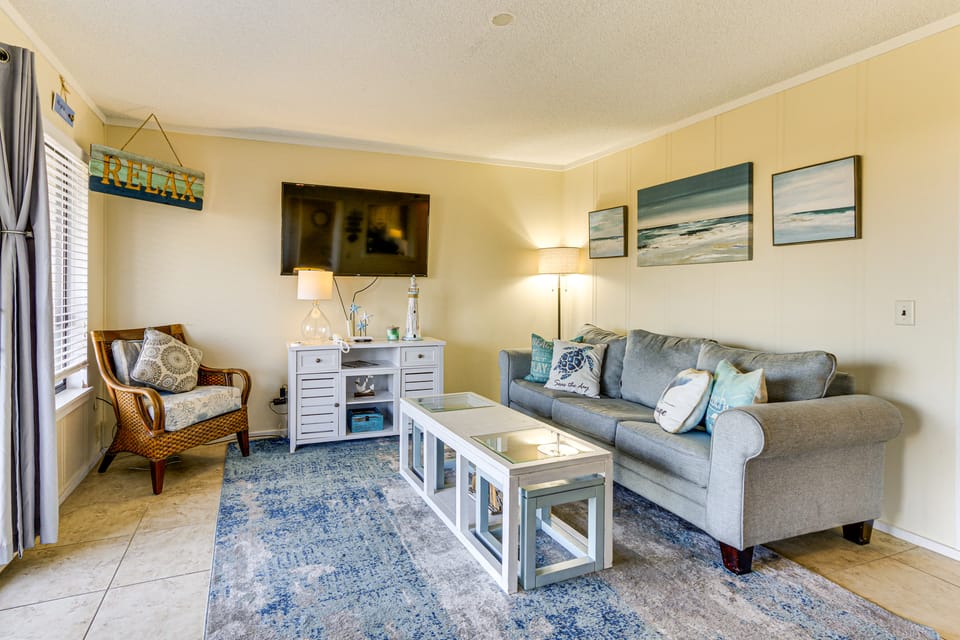 Pool Access: Beachfront Hilton Head Resort Condo Apartment in Hilton Head Island