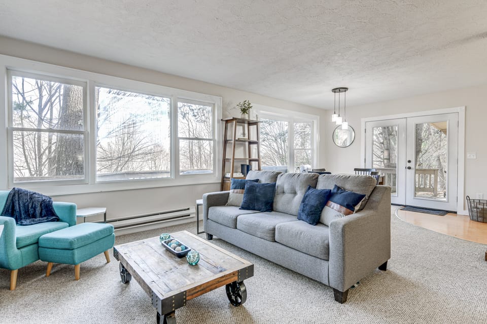 Fire Pit & Mountain Views: Waynesville Retreat! House in Maggie Valley