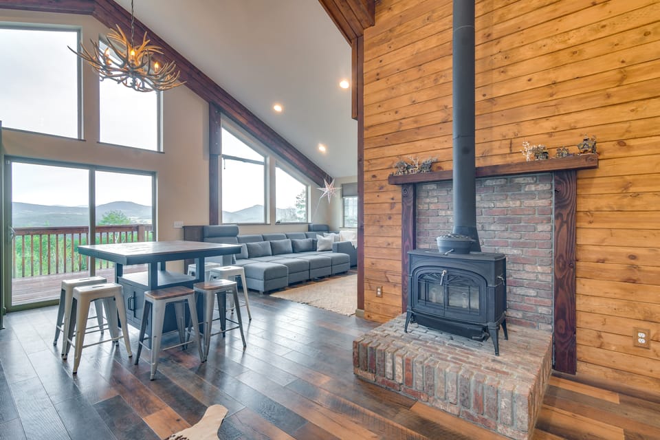 Pristine Cabin w/ Stables in Black Hawk by Casinos House in Colorado