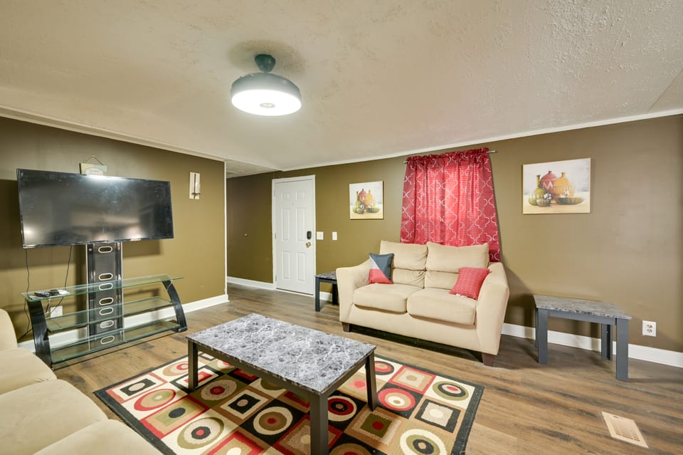 8 Mi to Dtwn Greenville: Bethel Home w/ Yard House in North Carolina