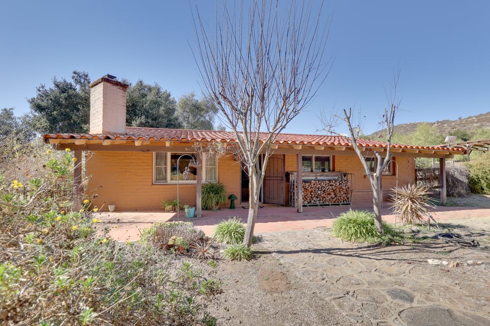 4 Mi to Lake Wohlford: Cabin in Escondido House in Southern California