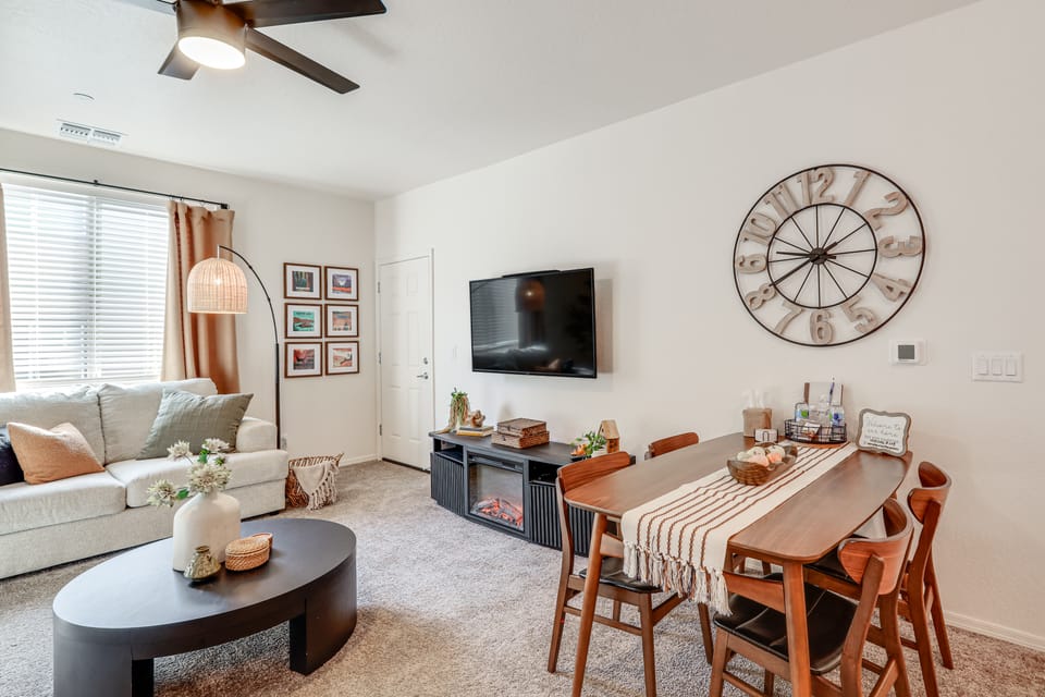 1 Mi to Dtwn Flagstaff: Condo w/ 2 Balconies! Apartment in Flagstaff