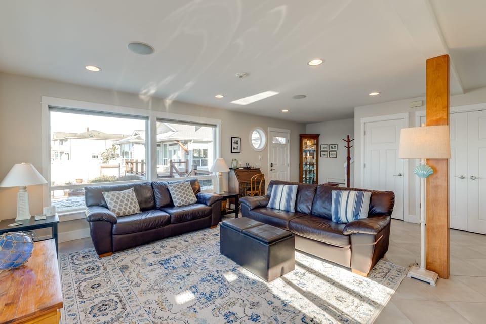 Ocean Views & Beach Access at Cottage on Birch Bay Cottage in Birch Bay