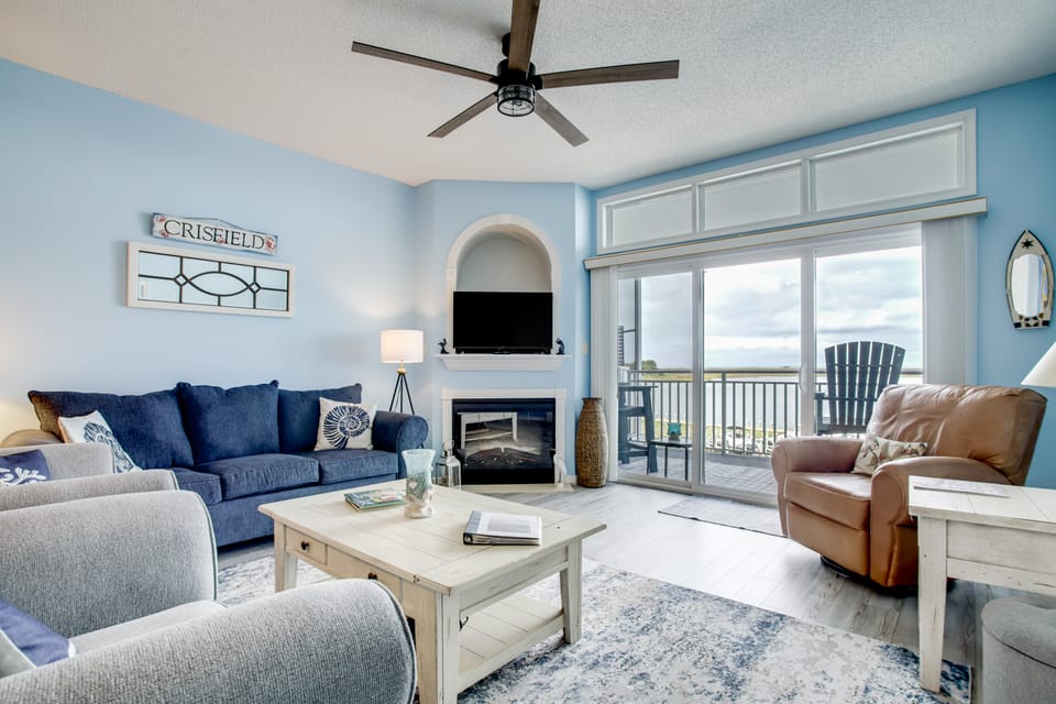 Walk to Main St: Condo w/ Pool Access in Crisfield Apartment in Maryland
