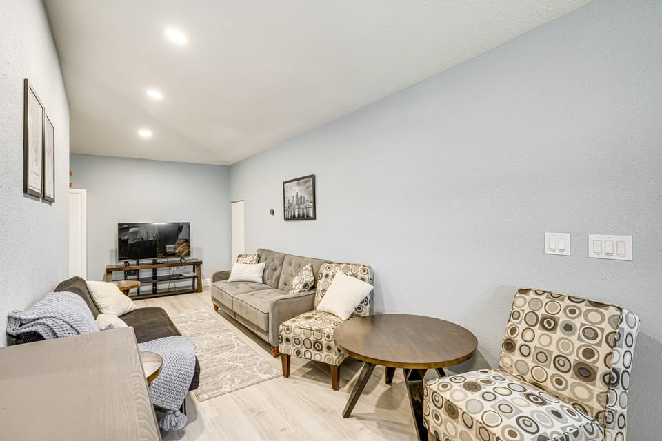 Pasture & Pond Views: Lovely Lutz Apartment Apartment in Tampa