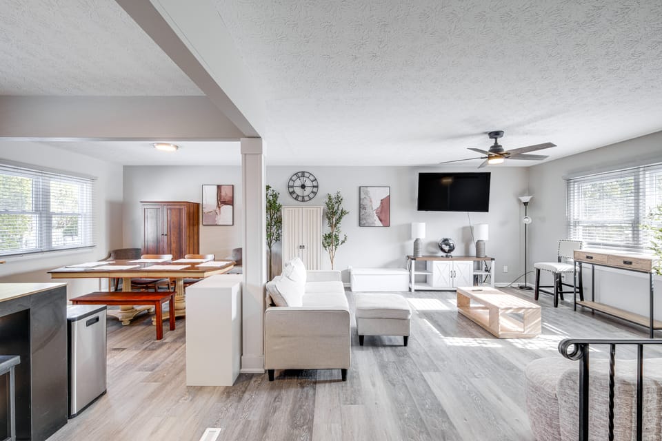 3 Mi to Cuyahoga Valley NP: Fairlawn Family Home! House in Fairlawn