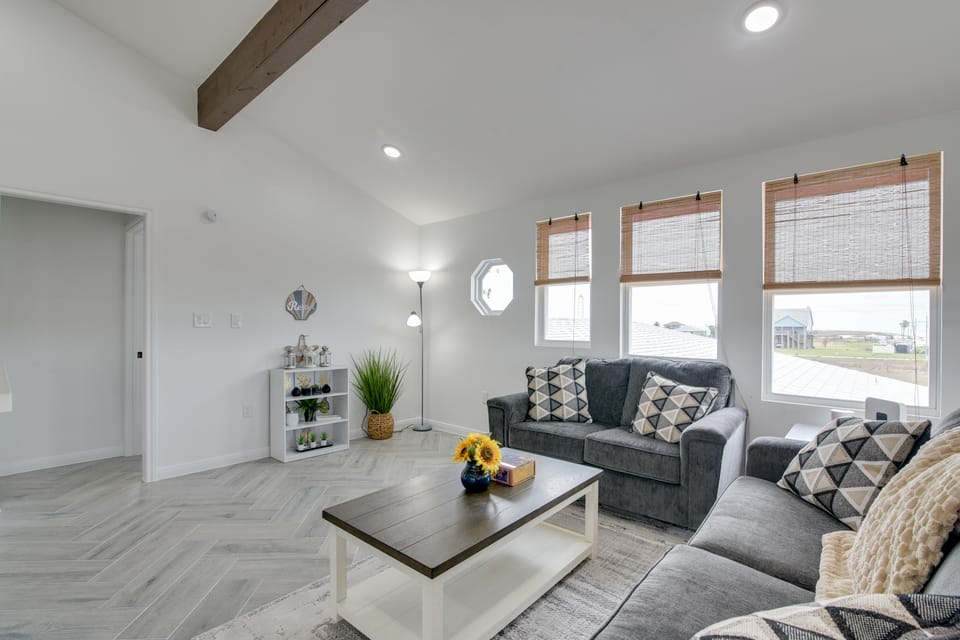 Balcony & Sunset Views: Coastal Port Bolivar Gem Apartment in Texas City