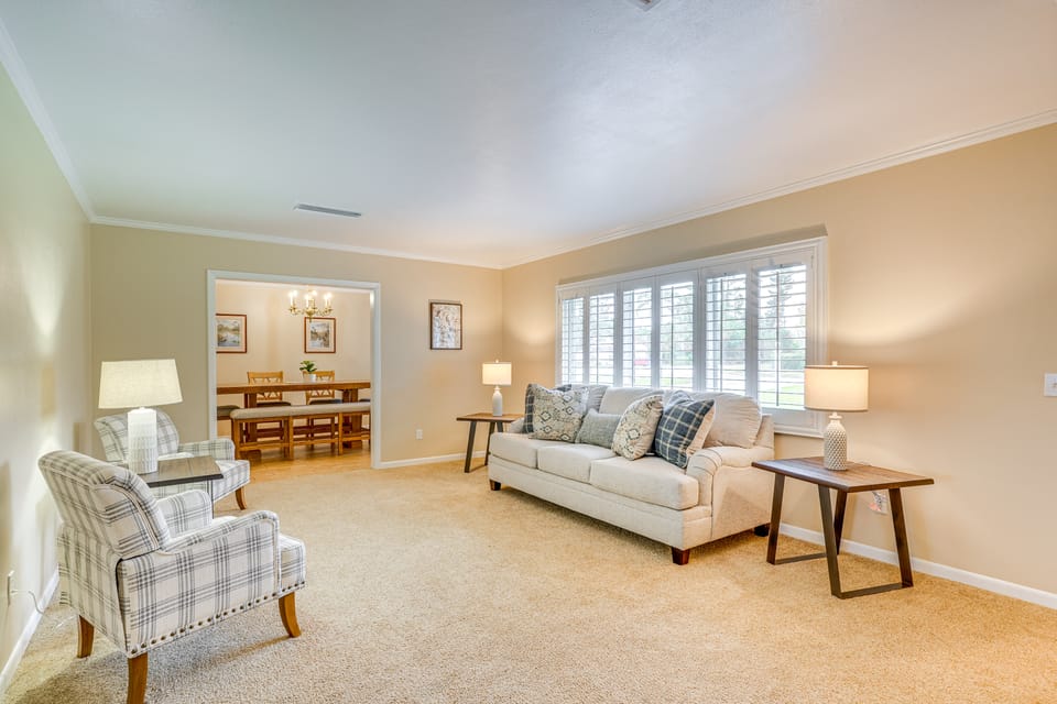 6 Mi to Legoland: Retreat w/ Pool & Fenced Yard House in Winter Haven