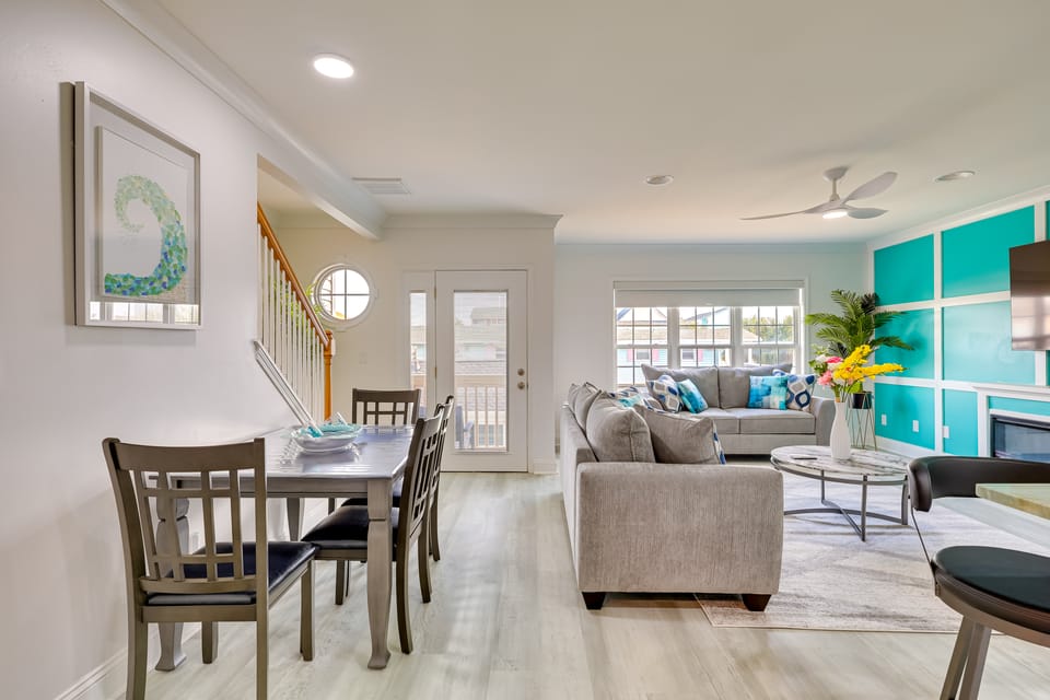 Walk to Ocean: Carolina Beach Condo w/ 2 Balconies Apartment in Carolina Beach