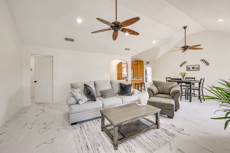 1 Mi to Lake Jacksonville: Pet-Friendly Home House in Texas