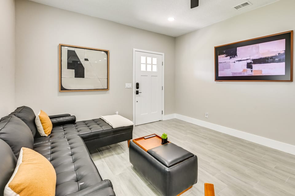 Modern Lakeland Golf Retreat w/ Putting Green House in Lakeland