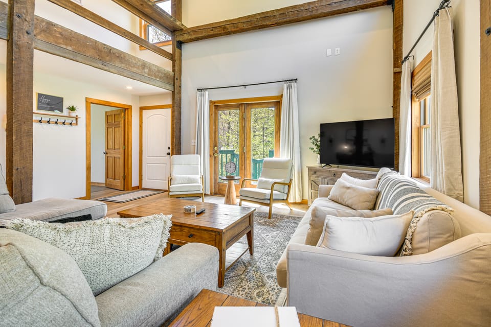 Fish, Hike & Ski: Spacious Family Escape in Eden House in Orleans