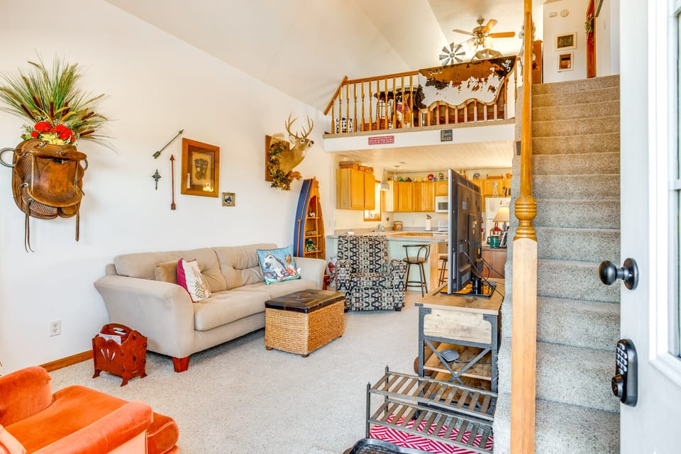 'Red Barn Getaway' Chillicothe Countryside Home House in Missouri
