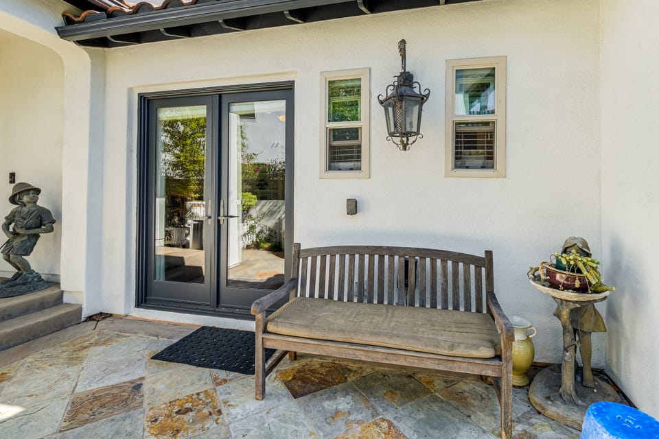 9 Mi to Beach: Pet-Friendly Apt in San Diego! Apartment in Rancho Penasquitos