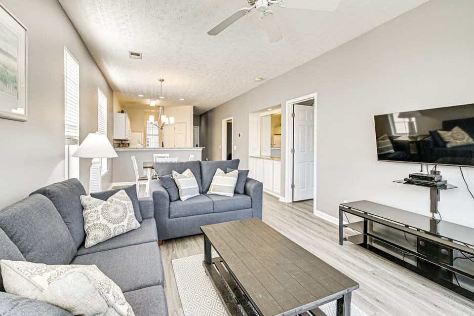 5 Mi to Myrtle Beach Hot Spots: Condo w/ Perks! Apartment in Carolina Forest