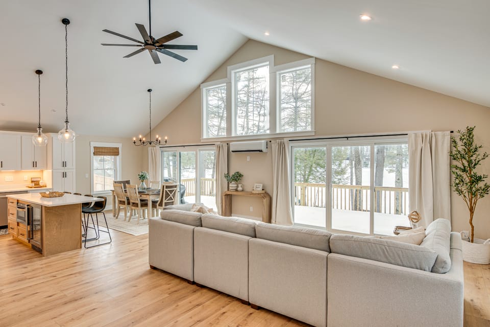 Dock & Game Room: New Waterfront Home in Lyman! House in Maine