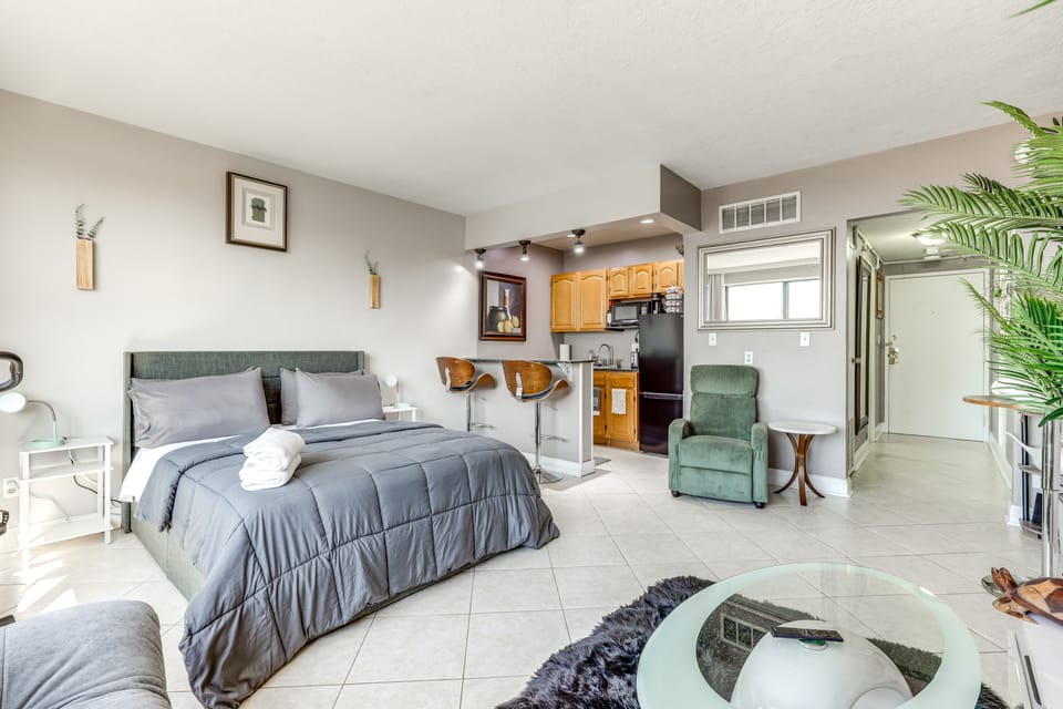 Downtown Studio w/ City Views in Jacksonville! Apartment in Jacksonville