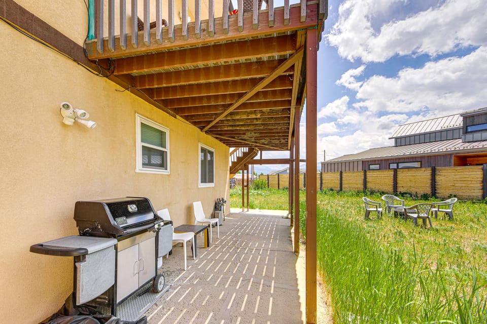 Hike, Ski & Explore: Townhome w/ Yard in Fraser! Apartment in Fraser