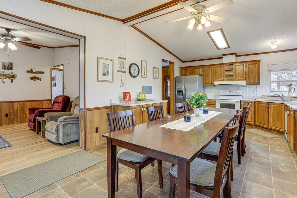 < 1 Mi to Greers Ferry Lake: Dog-Friendly Home! House in Greers Ferry Lake