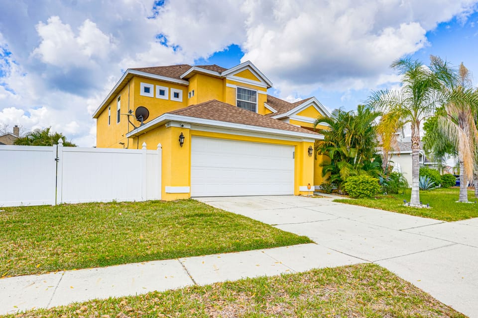 12 Mi to Disney World: Poolside Paradise! House in Four Corners