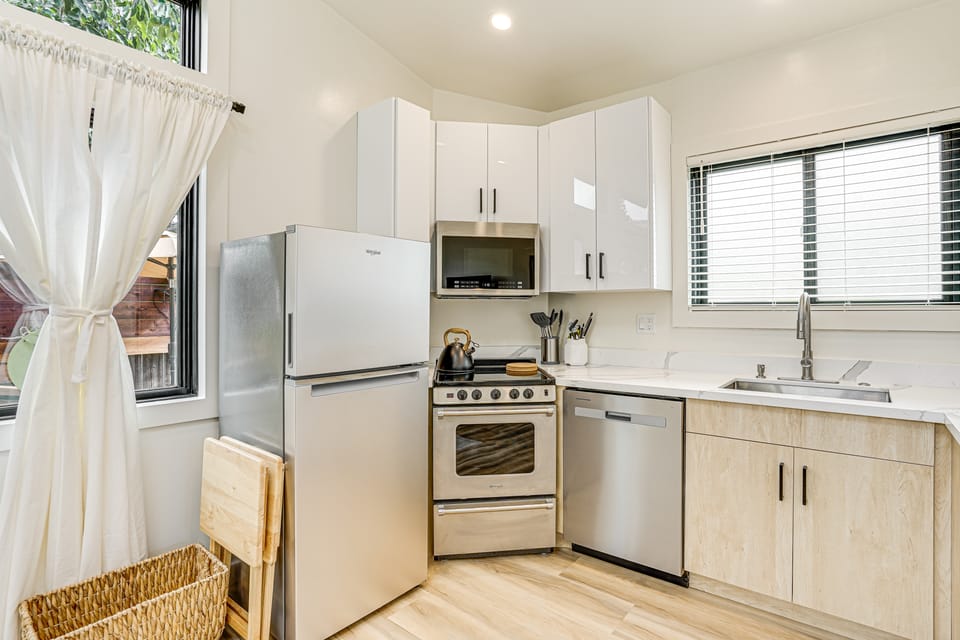 Bay Area Apt w/ Patio: Near Parks & Hiking! Apartment in Richmond