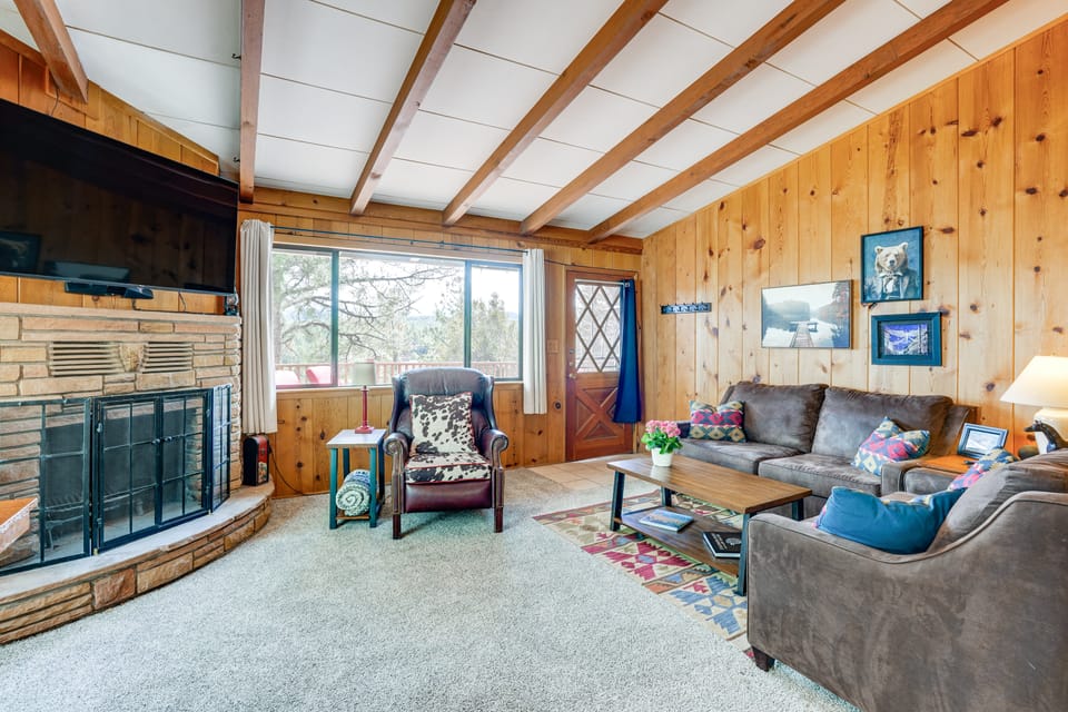 Family Mountain Getaway, Retreat to the Cool Pine House in Prescott