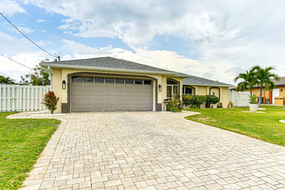 4 Mi to Public Beach: Cape Coral Paradise! House in Cape Coral