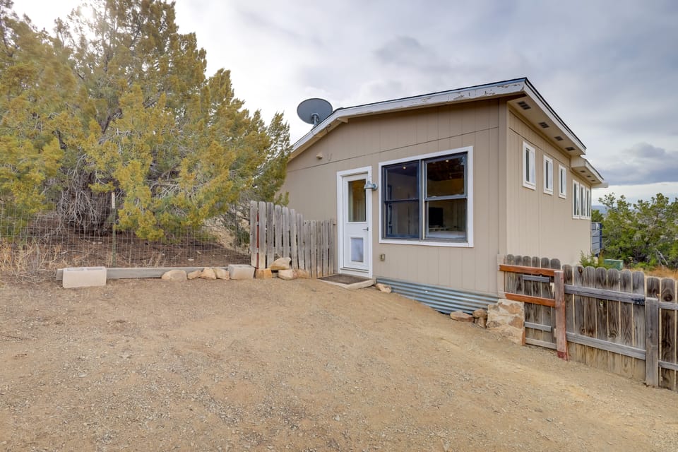 Dog-Friendly Home w/ Fenced Yard in Los Cerrillos Cottage in New Mexico