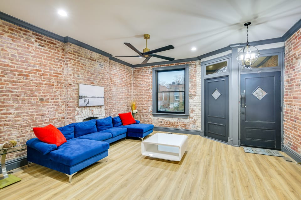 Walk to Gravois Park: 'Nice Home' w/ Garage House in Saint Louis