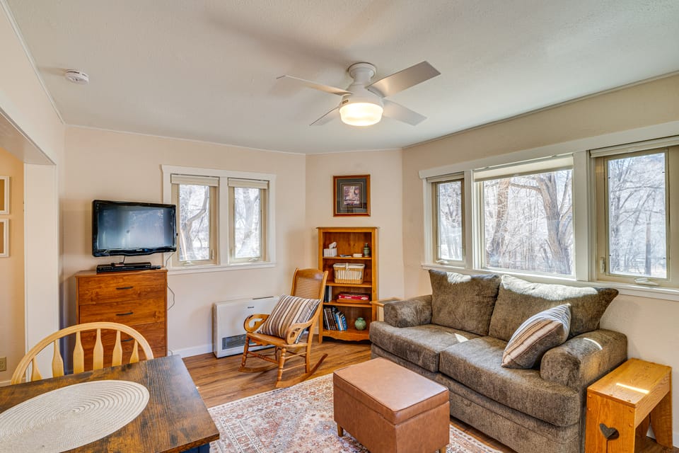 Fish & Hike: Cotopaxi Casita w/ Mtn Views! Apartment in Colorado
