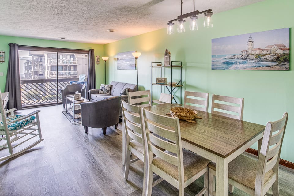 Walk to Ocean: Condo w/ 3 Pools in Myrtle Beach Apartment in South Carolina
