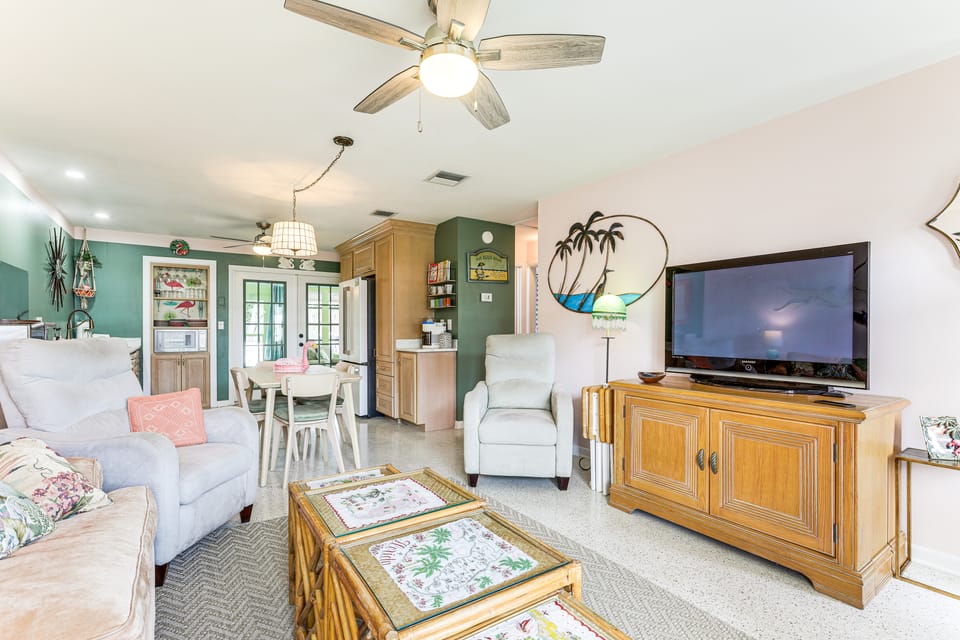 4 Mi to Beaches: Vibrant Stuart Villa w/ Patio! House in Stuart