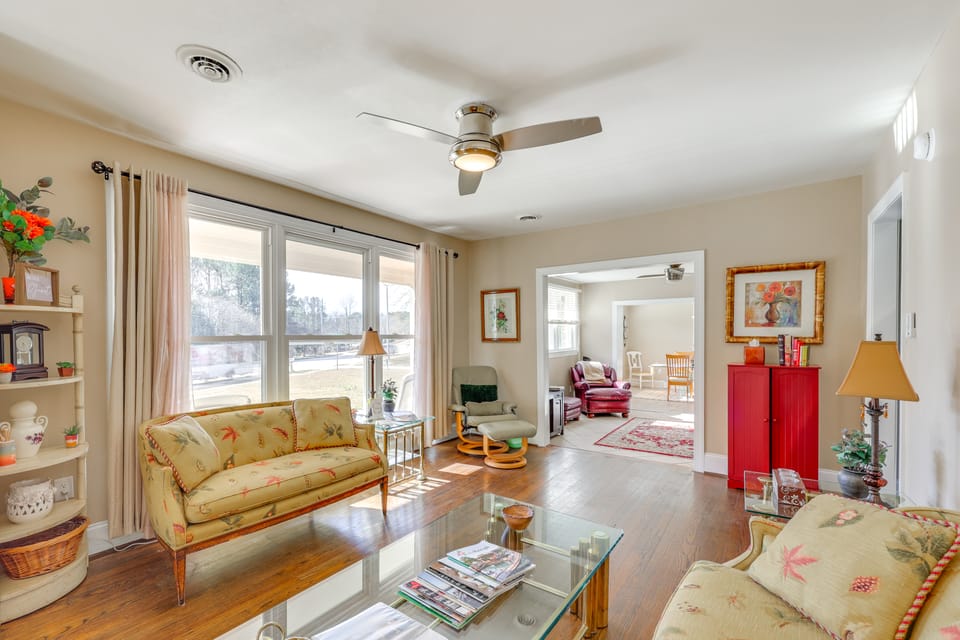 14 Mi to Raleigh: Charming Family Home! House in Cedar Fork
