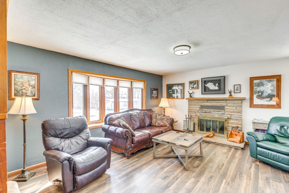 1/2 Mi to Dtwn: Pierre Family Home w/ Patio House in South Dakota