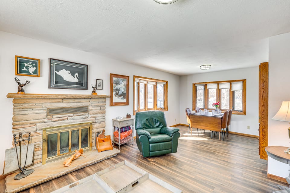 1/2 Mi to Dtwn: Pierre Family Home w/ Patio House in South Dakota