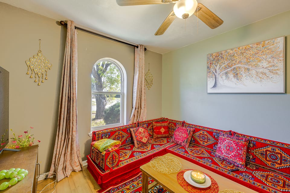 9 Mi to Dtwn: Spacious Retreat in Corpus Christi! House in Nueces County