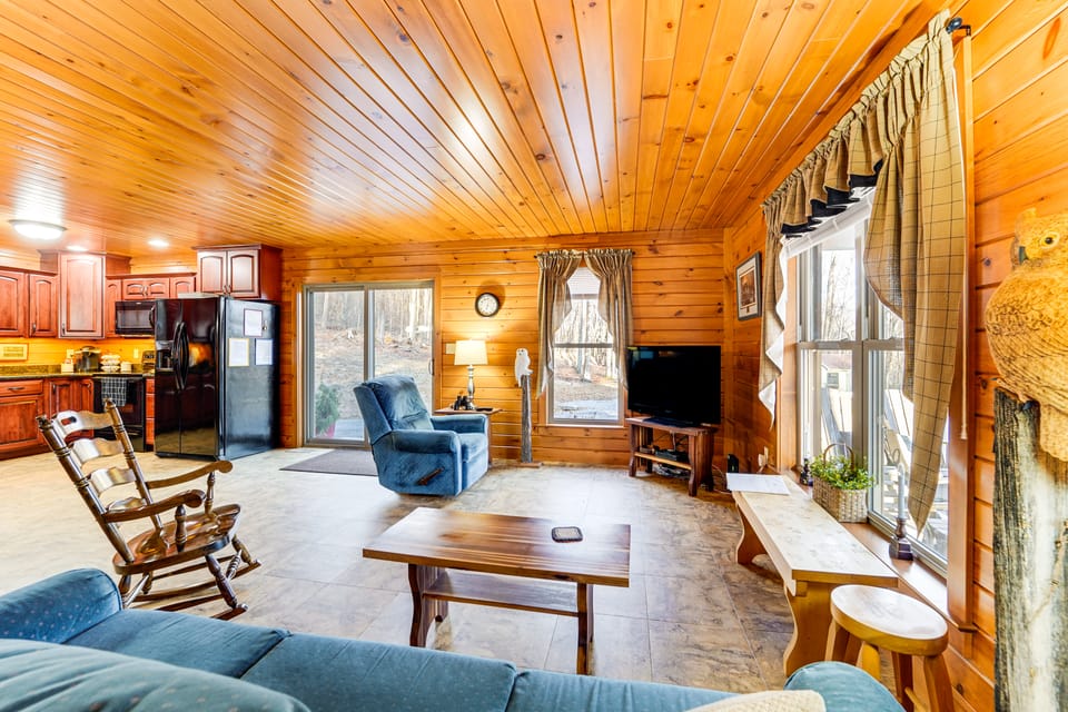 Hike, Fish & Unwind: Home w/ Fire Pit in Woodward! House in Pennsylvania