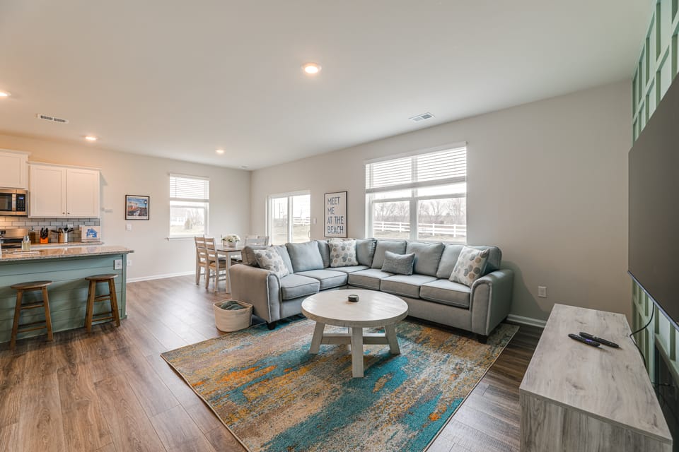 6 Mi to Bethany Beach: Family Home w/ Pool Access! House in Sussex County