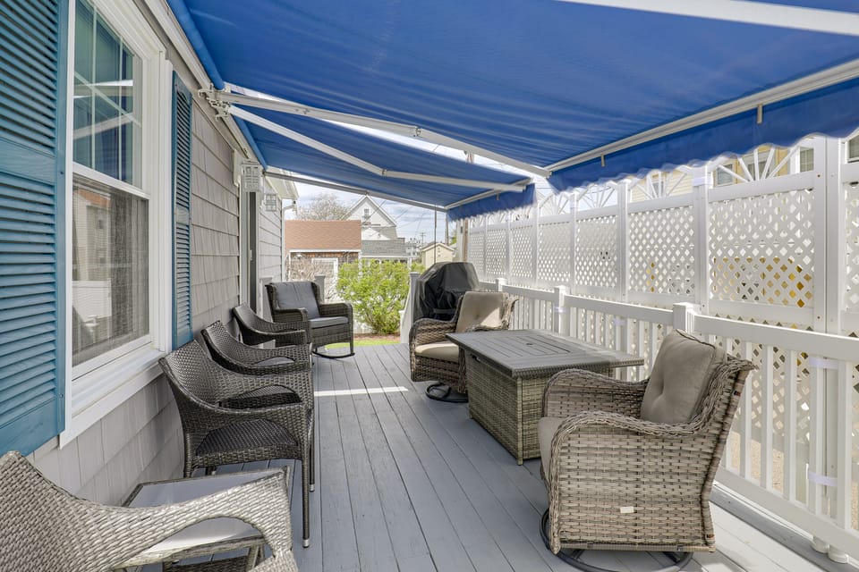 Near Beaches & Waterfront Dining: Home in Hampton! Cottage in Hampton Beach