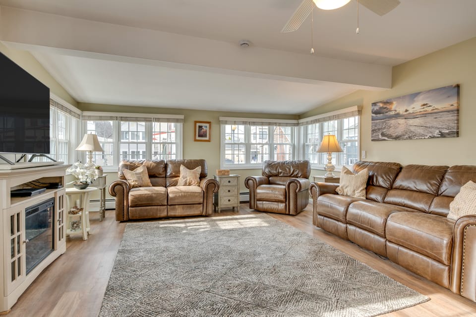 Near Beaches & Waterfront Dining: Home in Hampton! Cottage in Hampton Beach
