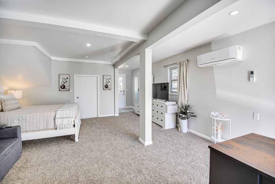 11 Mi to Virginia Beach Boardwalk: Studio Retreat! Apartment in Norfolk
