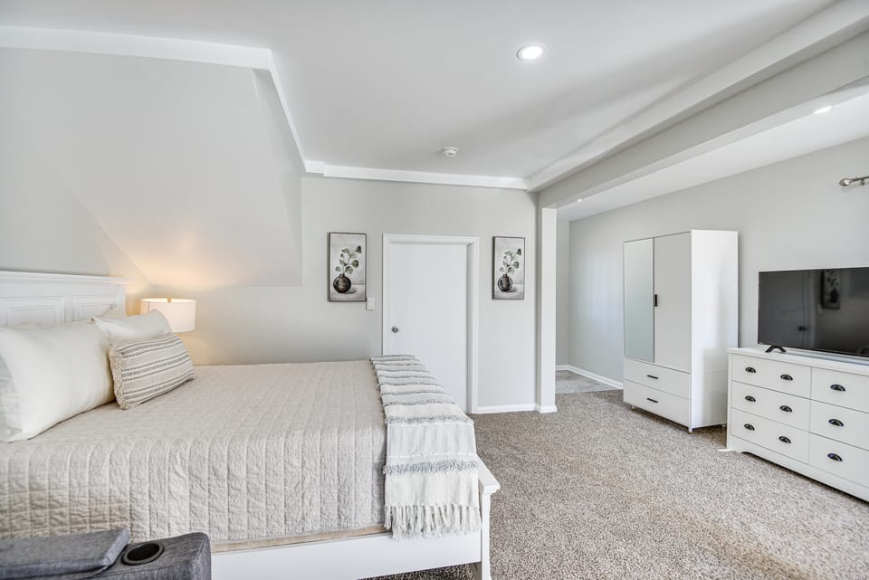 11 Mi to Virginia Beach Boardwalk: Studio Retreat! Apartment in Norfolk