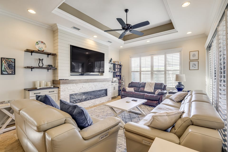 3 Mi to Bonita Beach: Outdoor Oasis w/ Pool & Spa! House in North Naples