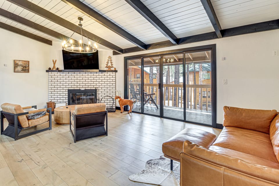 Sledding Thrills & Fireside Warmth: Pinetop Home Apartment in Arizona