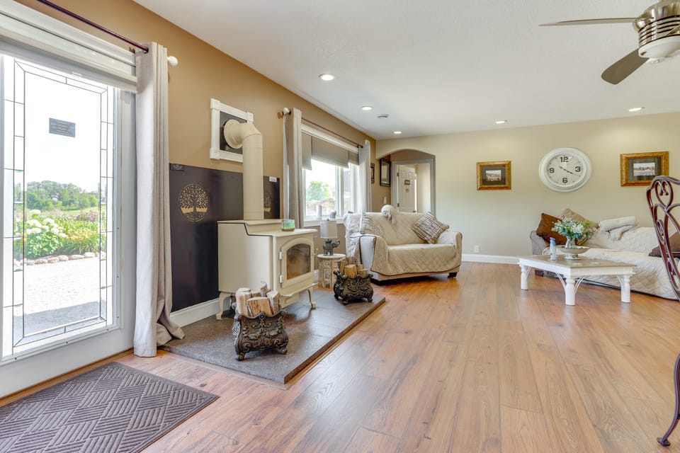10-Acre Plot: Peaceful Getaway in Webster! Apartment in Minnesota