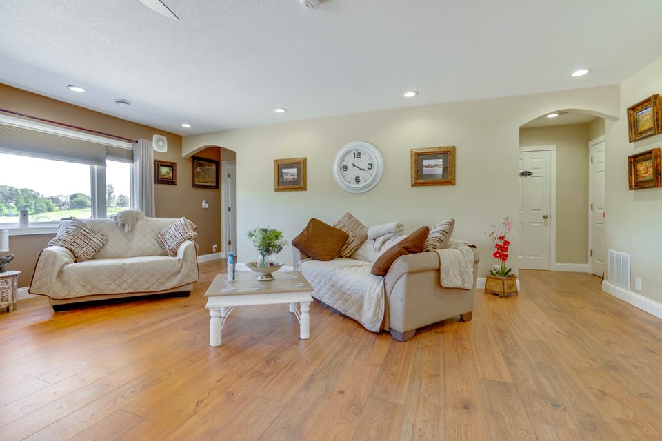 10-Acre Plot: Peaceful Getaway in Webster! Apartment in Minnesota