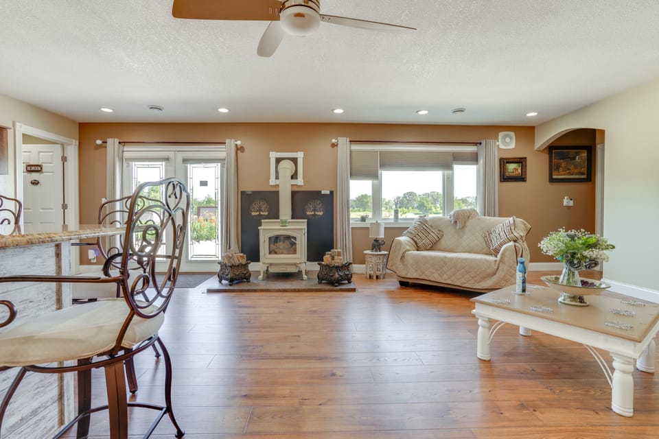 10-Acre Plot: Peaceful Getaway in Webster! Apartment in Minnesota